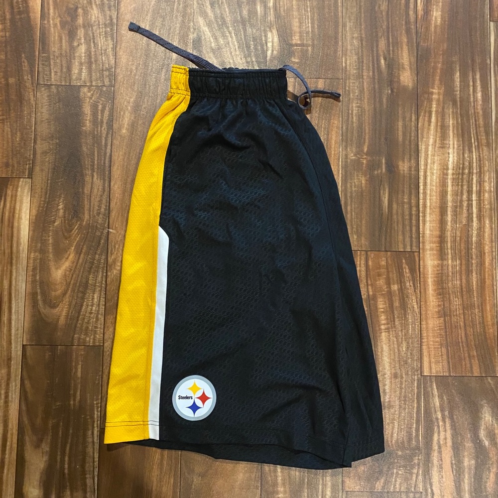 Nike Pittsburgh steeler shorts